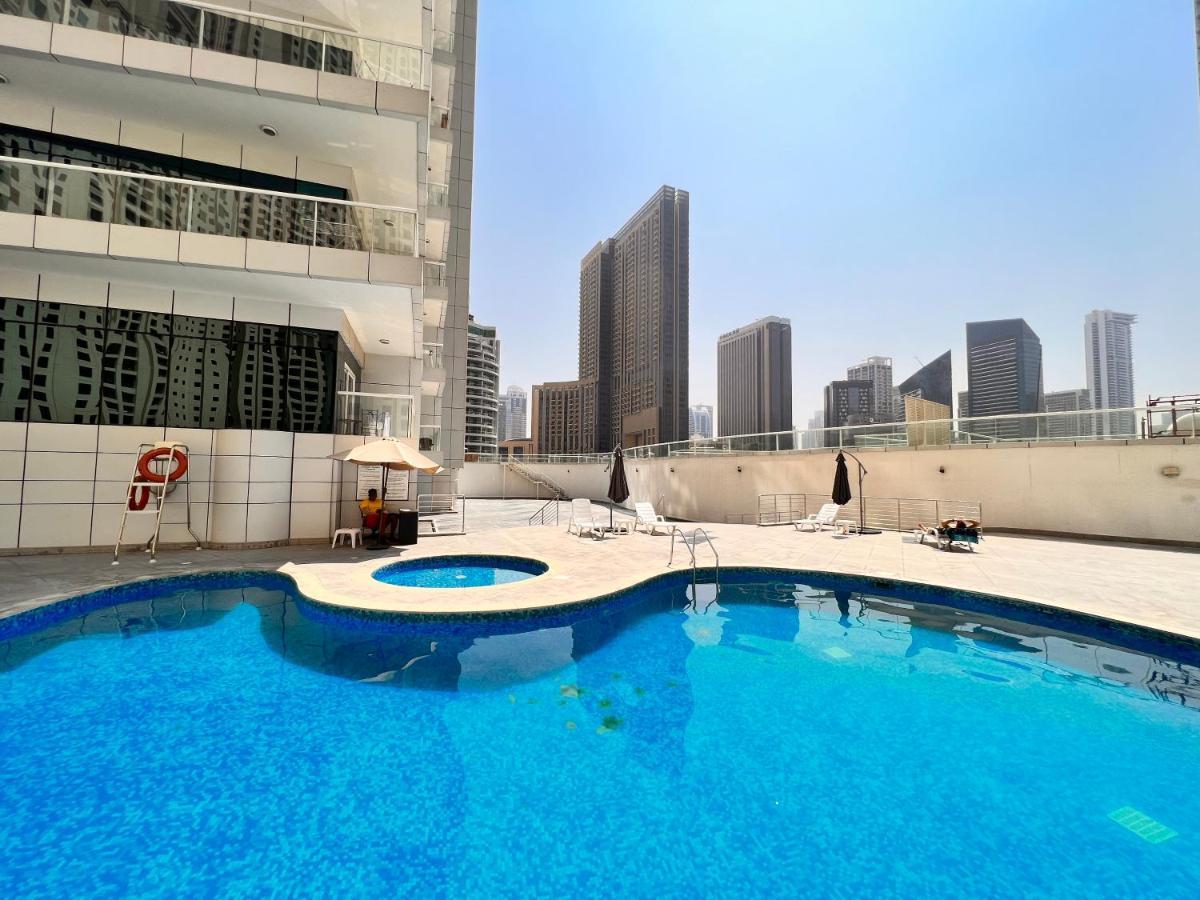 Spacious 1Br With Full Marina View Dubai Exterior photo