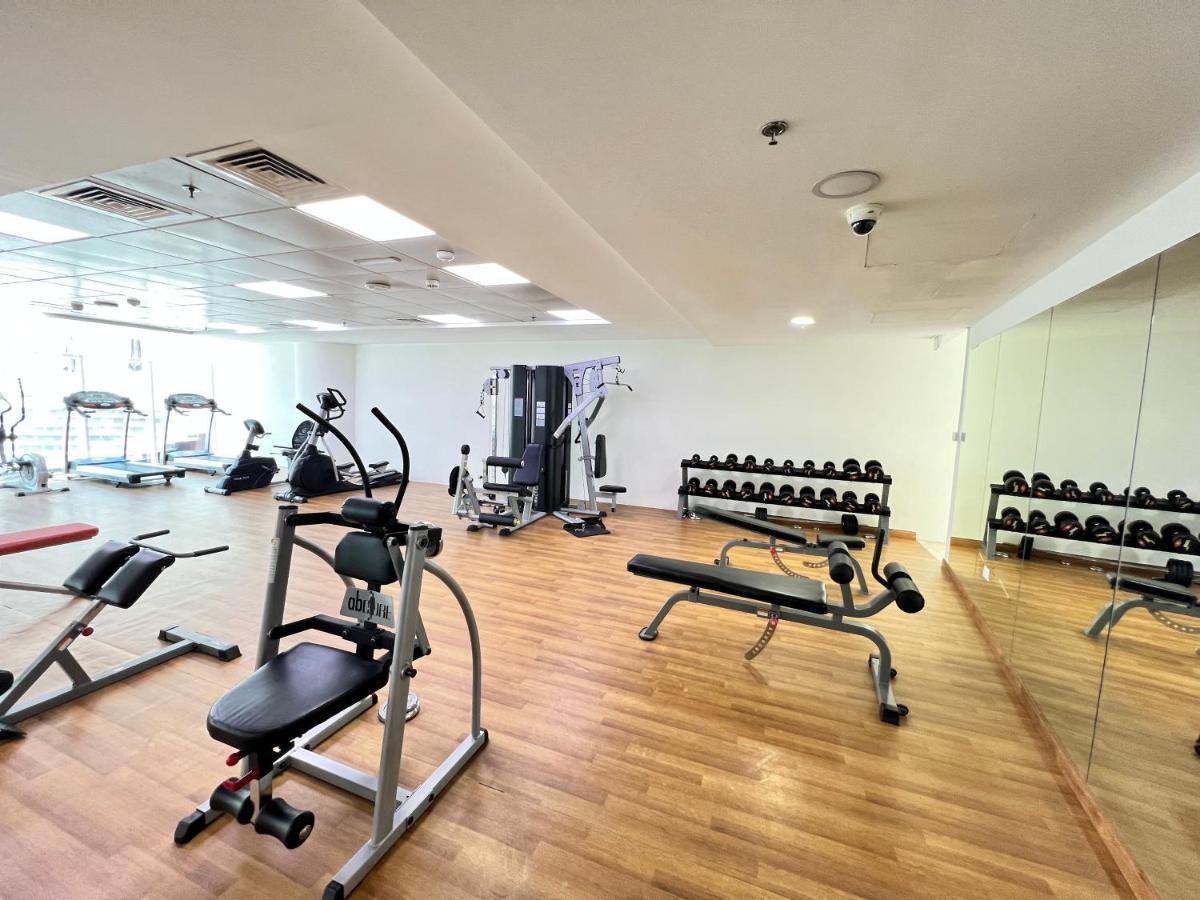 Spacious 1Br With Full Marina View Dubai Exterior photo