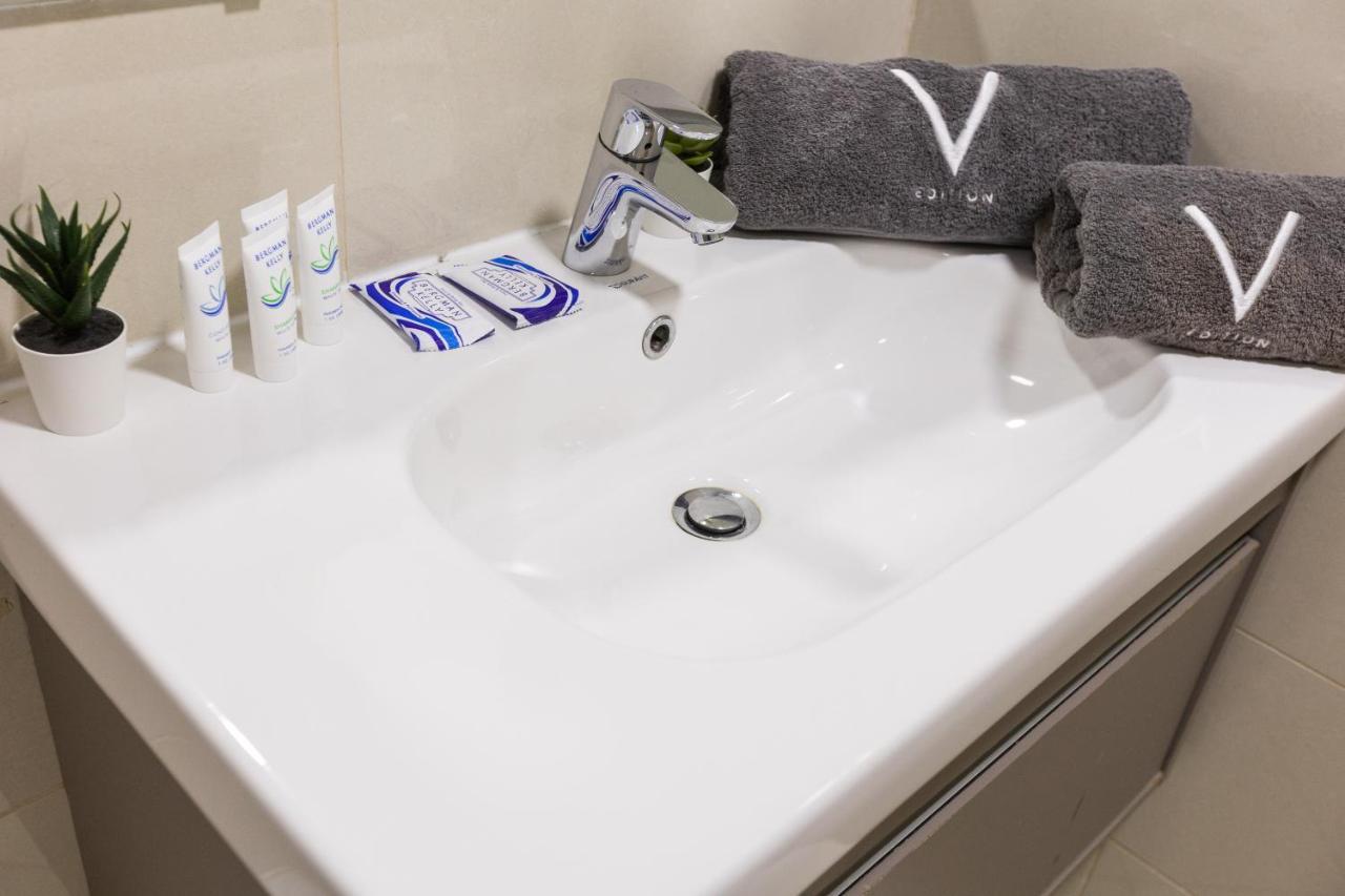 Spacious 1Br With Full Marina View Dubai Exterior photo