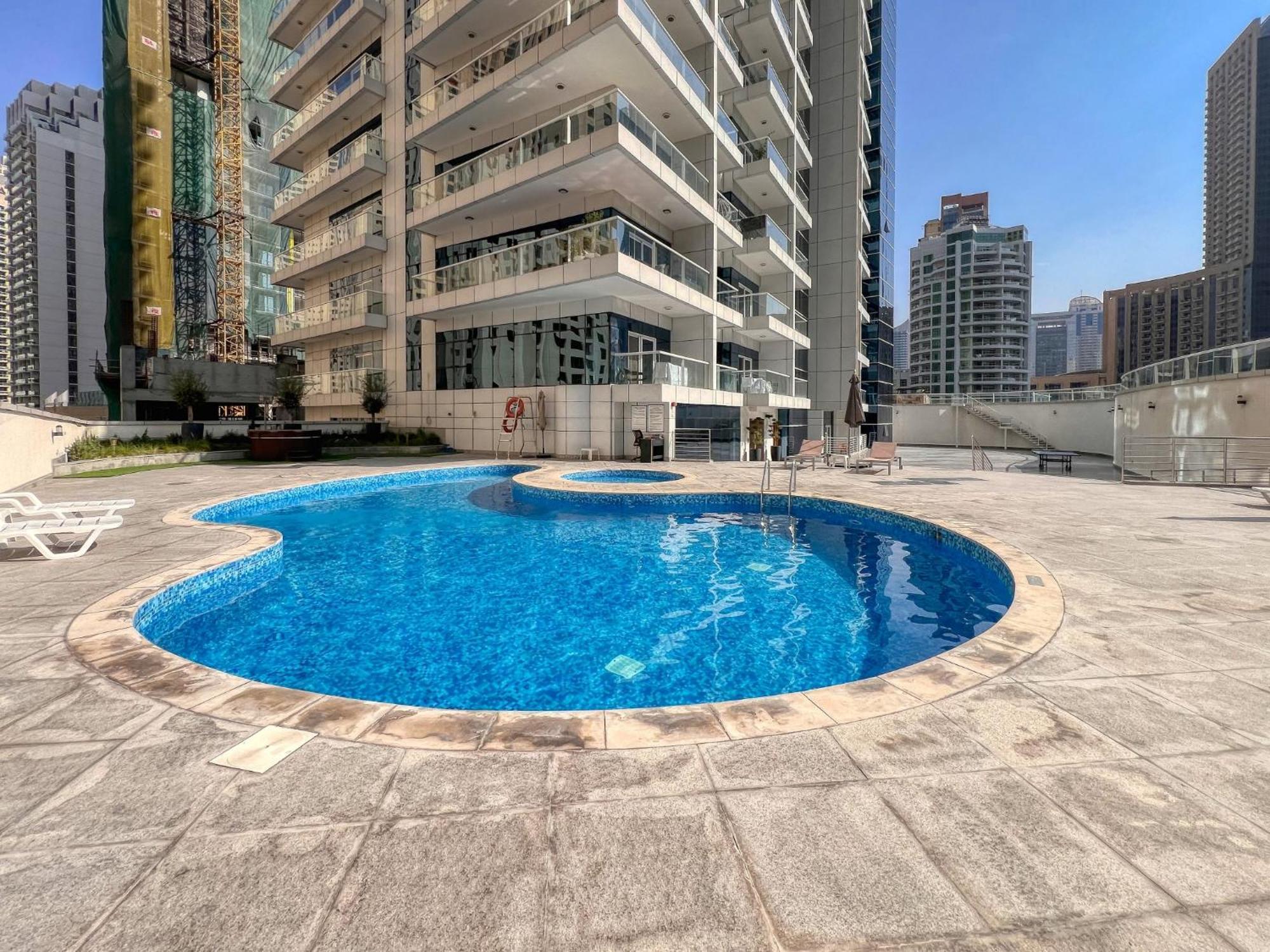 Spacious 1Br With Full Marina View Dubai Exterior photo